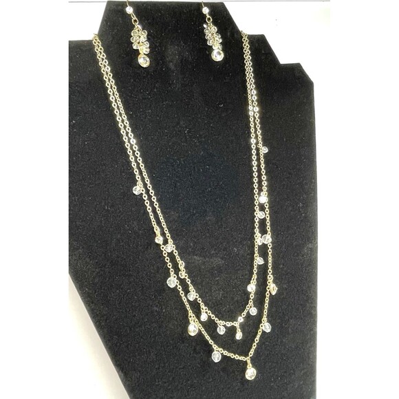 AVON signed Necklace Double Strand Chain Crystal Dangles Gold Tone Sparkle Bling - Picture 4 of 16